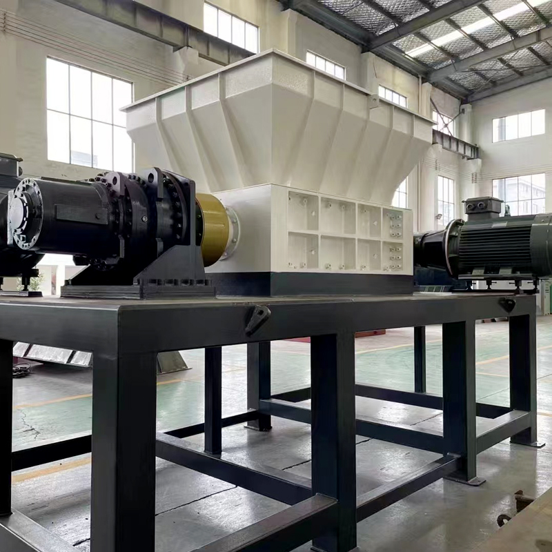 Trituradora industrial de doble eje para el reciclaje de plásticos: una solución clave para el procesamiento sostenible de plásticos